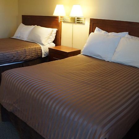 لانغلي Westward Inn & Suites الغرفة الصورة