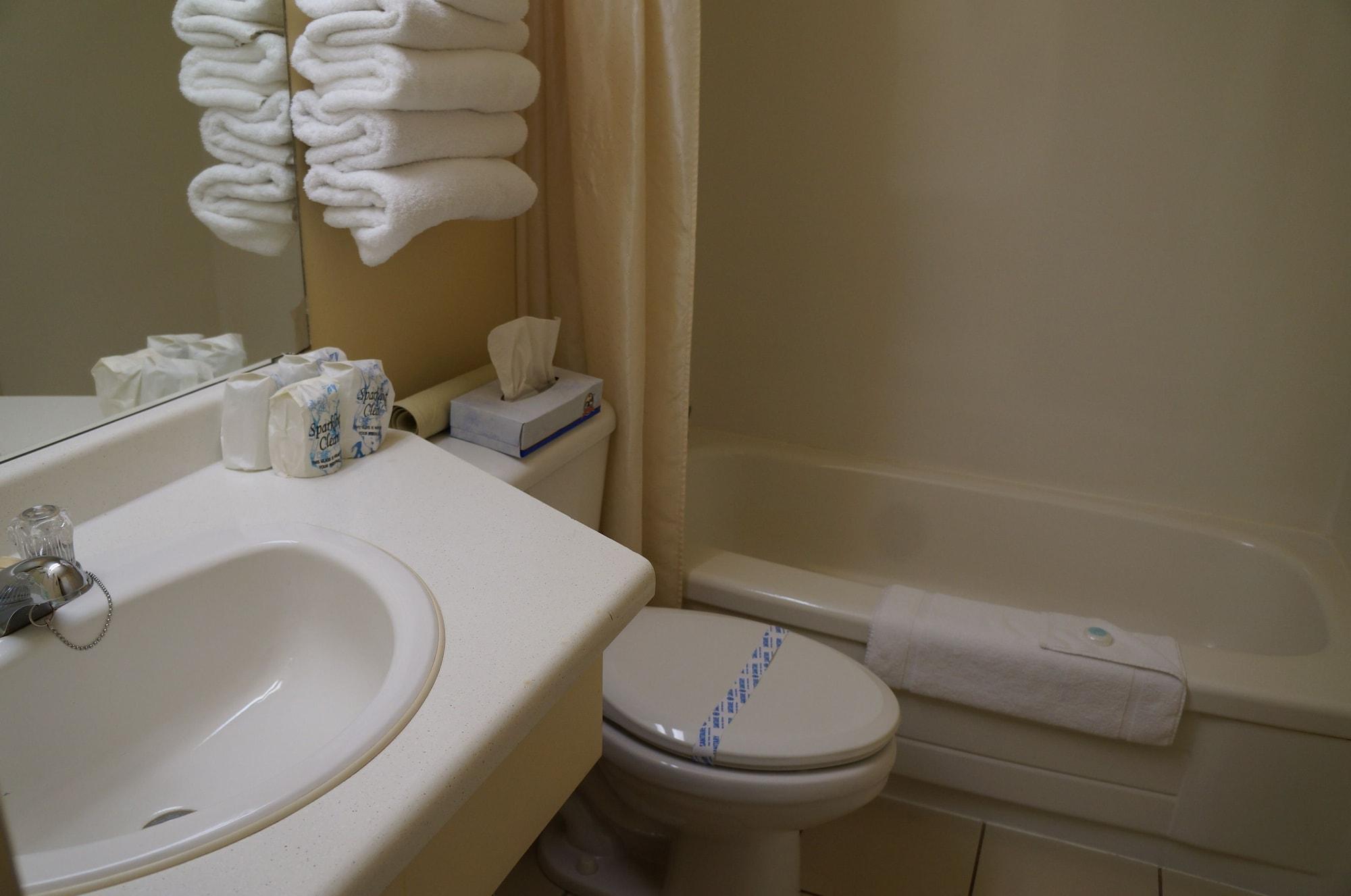 لانغلي Westward Inn & Suites المظهر الخارجي الصورة