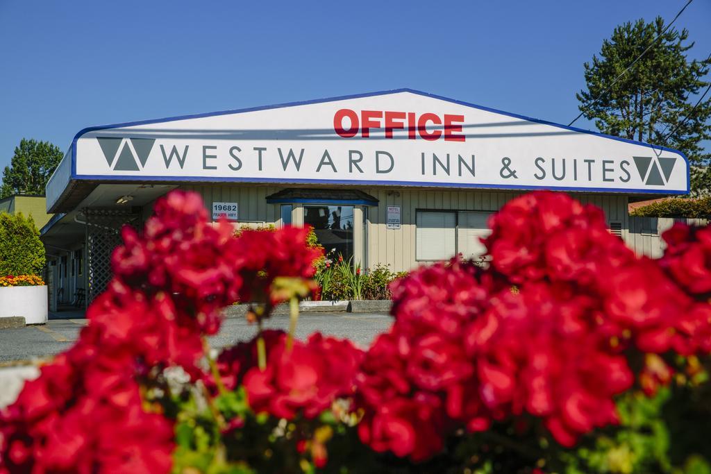 لانغلي Westward Inn & Suites المظهر الخارجي الصورة