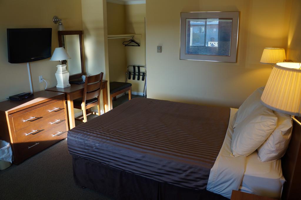 لانغلي Westward Inn & Suites المظهر الخارجي الصورة